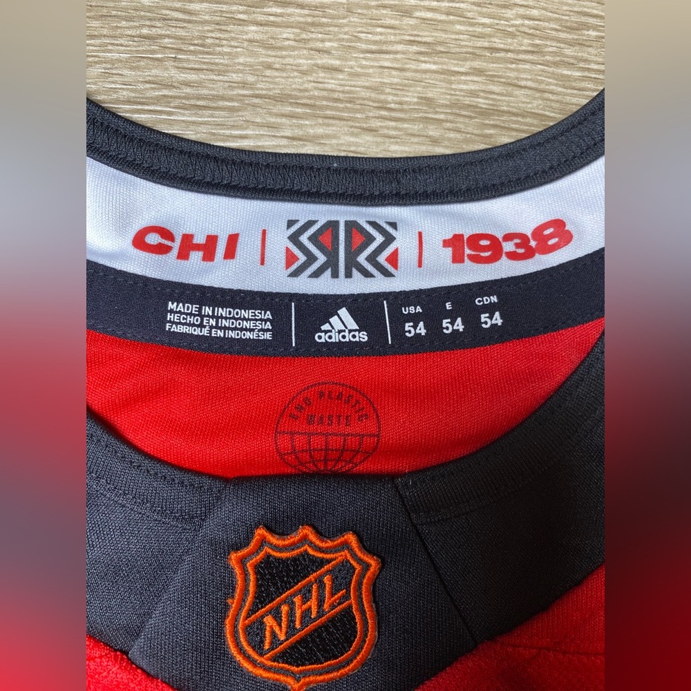 Authentic Adidas Chicago‎ Blackhawks Kirby Dach #77 NHL Jersey Men's Size XL 54 - Picture 6 of 15